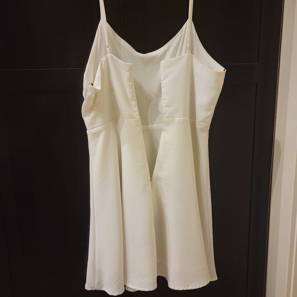 White dress size med forever21 - Picture 3 of 5